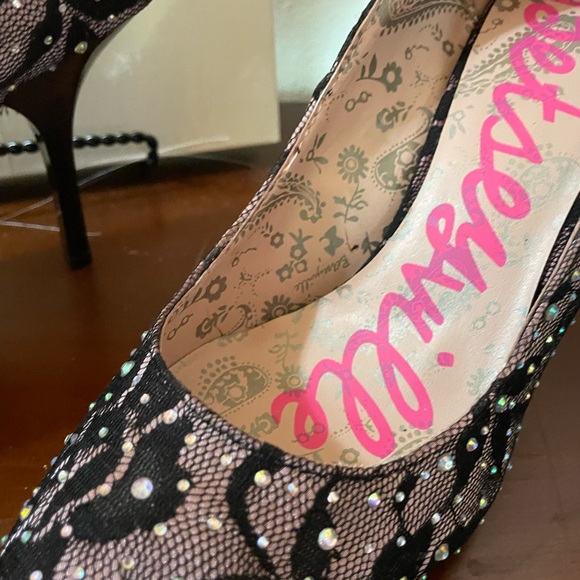 BETSYVILLE PUMPS in black lace and rhinestones size 8 - Picture 7 of 10